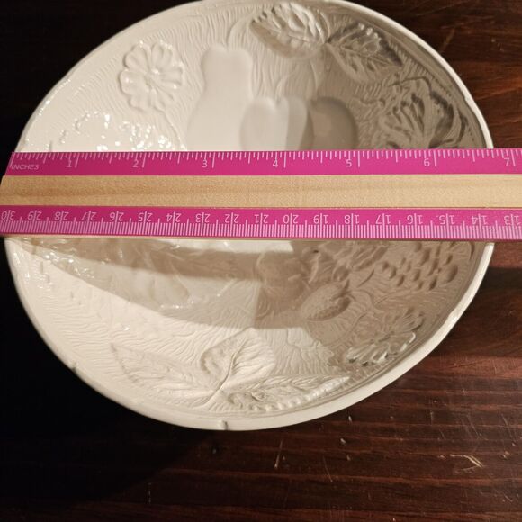 Over and Back Bowls Serving Set of 4 Portugal Embossed Leaves Fruit - Picture 8 of 8